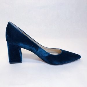 Marc Fisher, Block Heel  Velvet pumps.